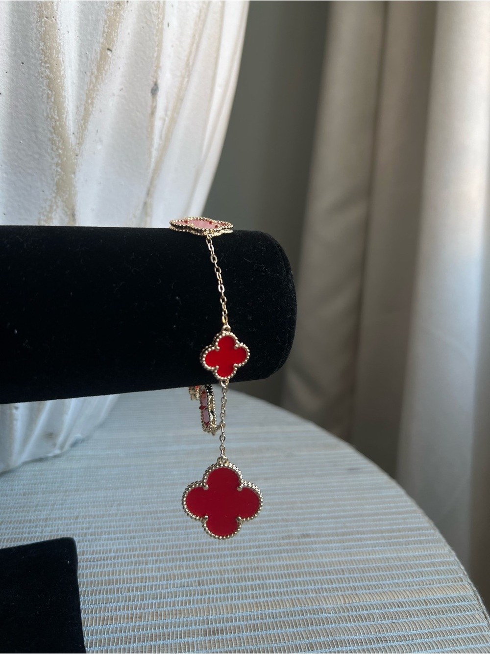 Red Clover Motif Drop Bracelet
